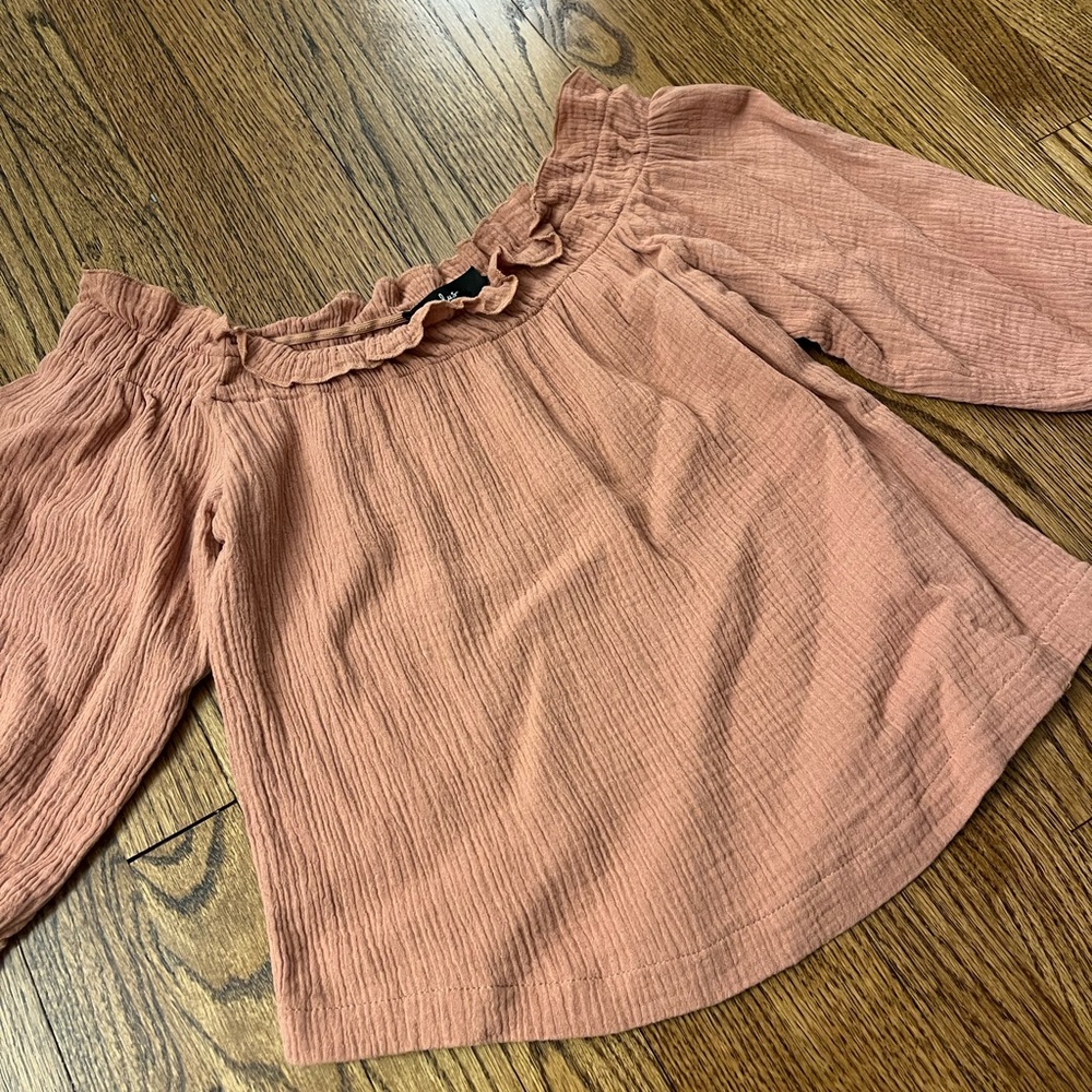 Lulu's Rose Off-Shoulder Ruffle Blouse - Picture 2 of 3